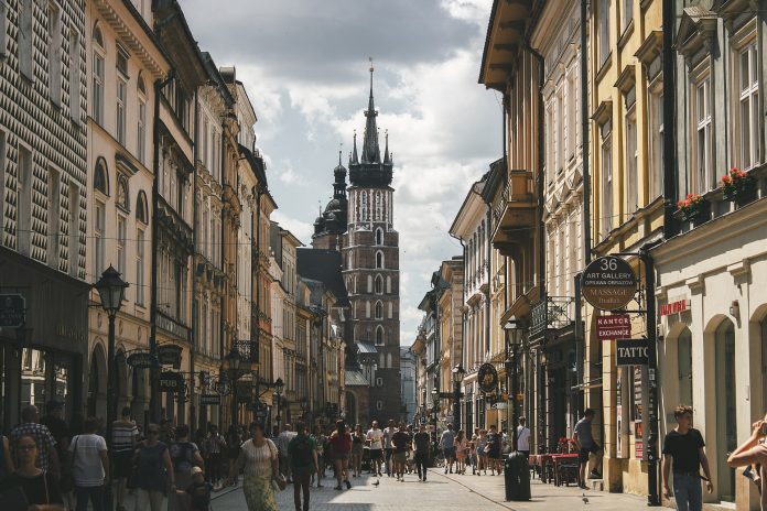 La iglesia de Polonia revela un informe con casos de pedofilia